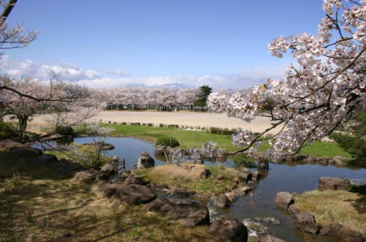 梁川城跡及び庭園