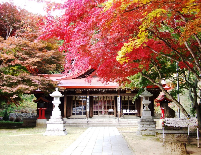 霊山神社