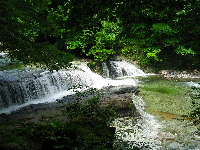 花山温泉郷