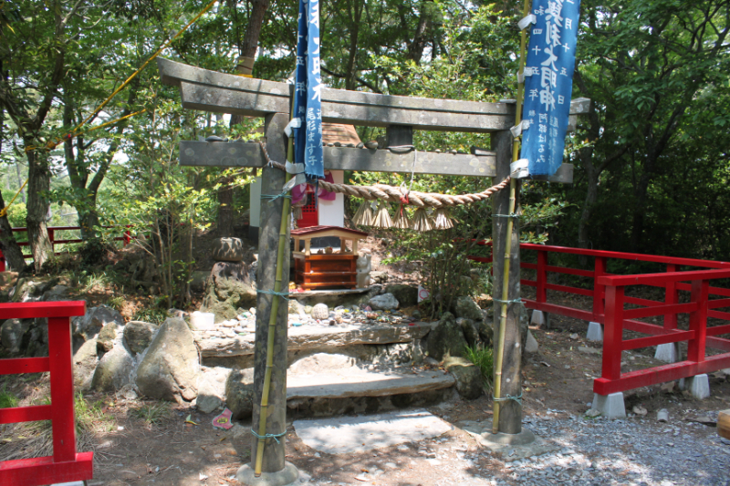 田代島『猫神社』