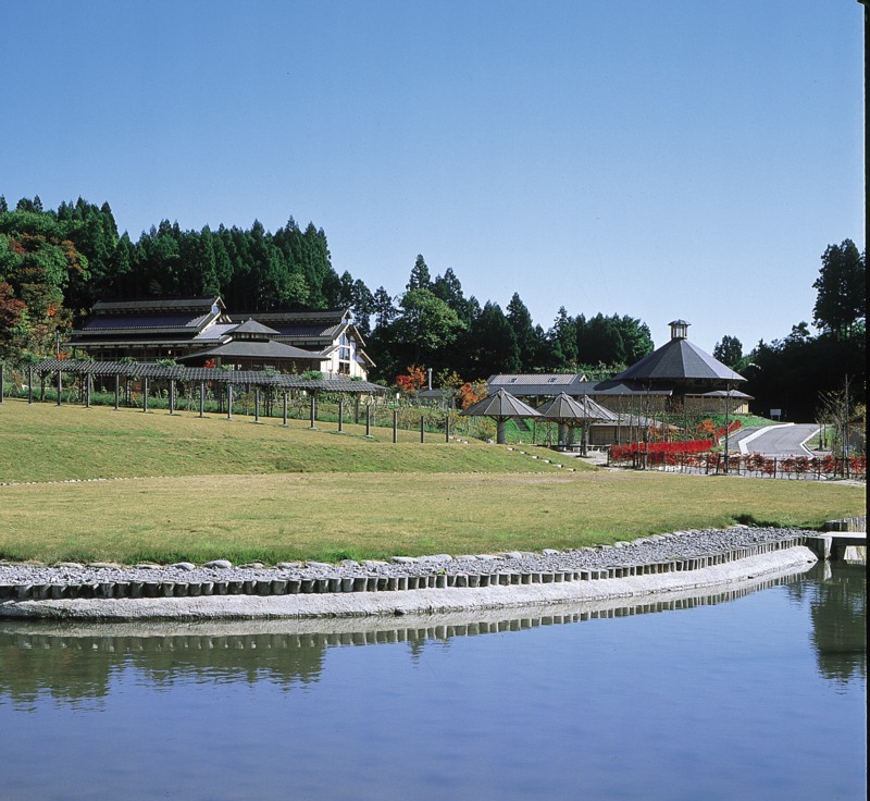 ふるさと陶芸館(切込焼記念館)